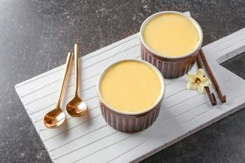 Crema alla vaniglia con aroma di fava tonka
